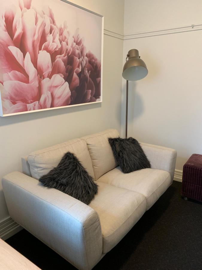 Cat And Fiddle Balmain Hotel Sydney Esterno foto